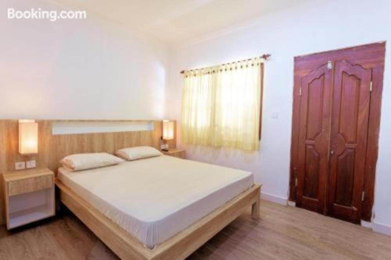 Segara Sadhu Inn Kuta By Ecommerceloka Екстер'єр фото