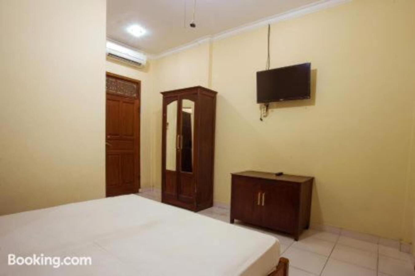 Segara Sadhu Inn Kuta By Ecommerceloka Екстер'єр фото