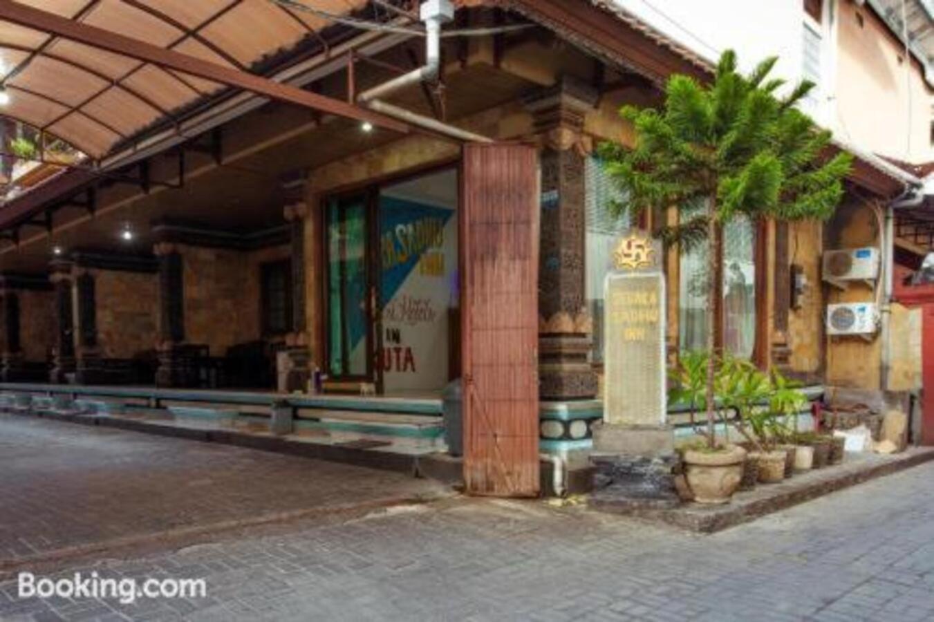 Segara Sadhu Inn Kuta By Ecommerceloka Екстер'єр фото