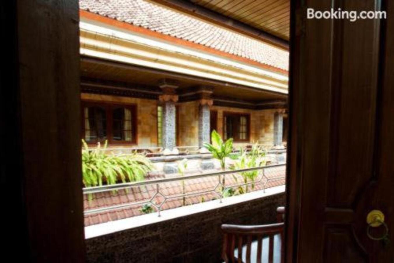 Segara Sadhu Inn Kuta By Ecommerceloka Екстер'єр фото