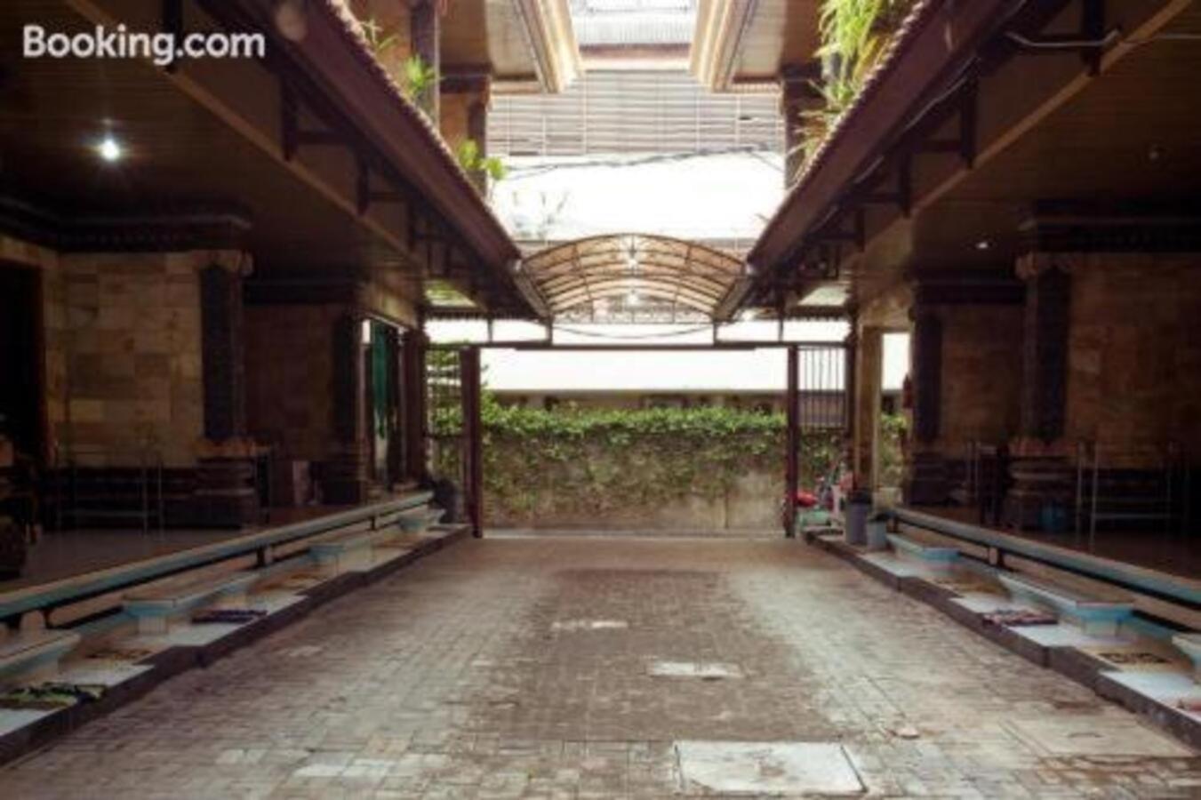 Segara Sadhu Inn Kuta By Ecommerceloka Екстер'єр фото