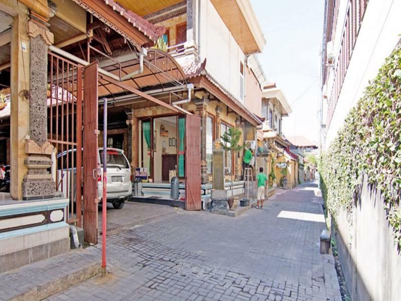 Segara Sadhu Inn Kuta By Ecommerceloka Екстер'єр фото