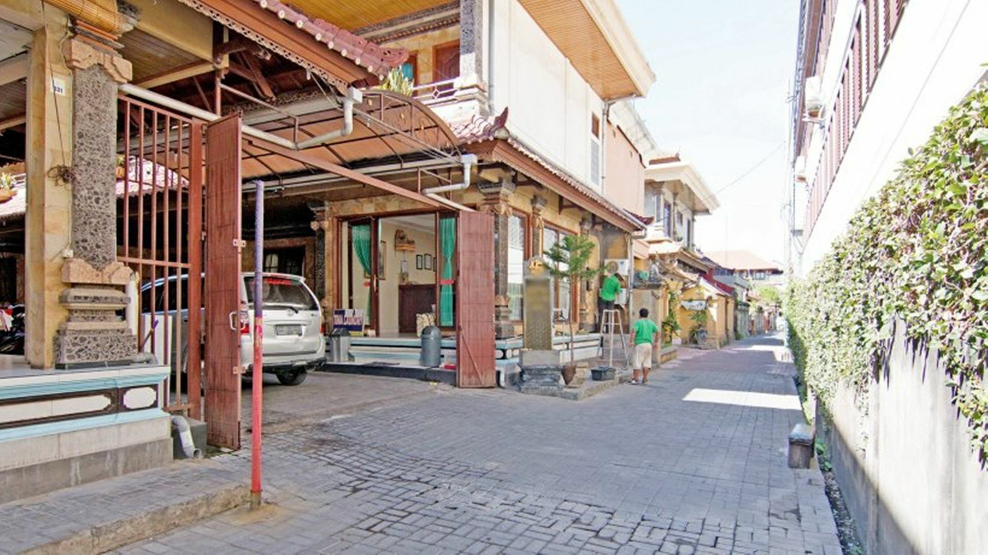 Segara Sadhu Inn Kuta By Ecommerceloka Екстер'єр фото